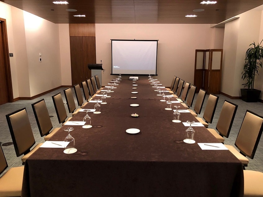 Projector and screen for Business Meeting